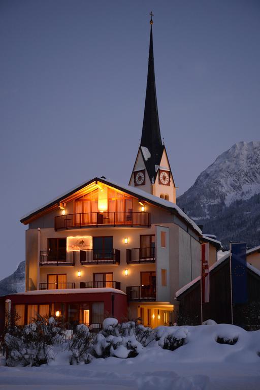 Hotel Goldener Stern Abtenau Exterior photo